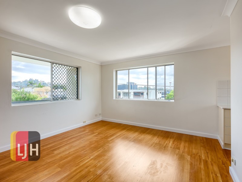 4/14 Foster Street, Newmarket QLD 4051