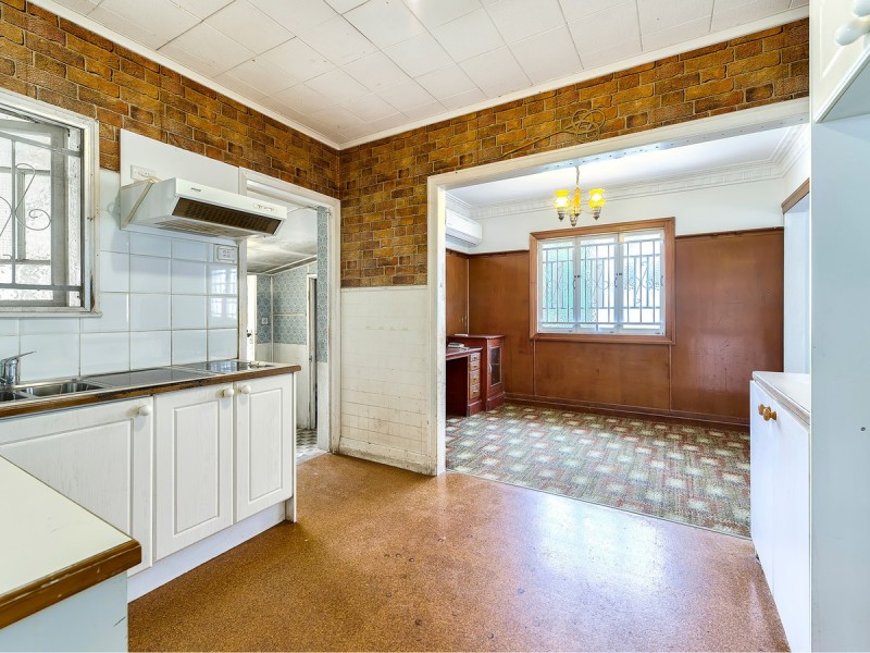 11 Fourteenth Avenue, Kedron QLD 4031