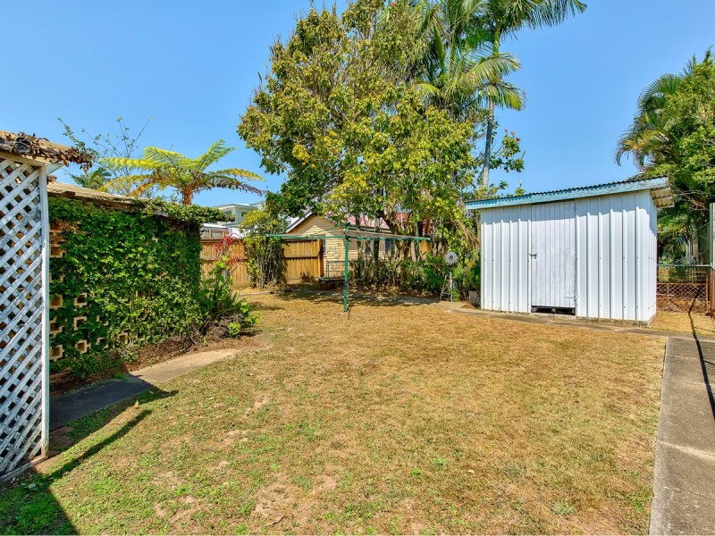11 Fourteenth Avenue, Kedron QLD 4031