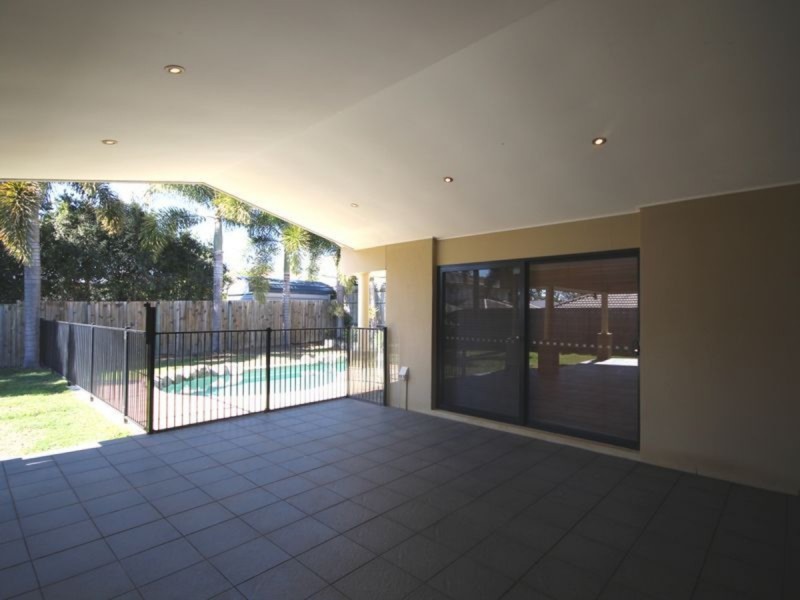 7 Morialta Place, Parkinson QLD 4115