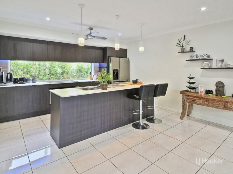 11 Wattle Grove, Boronia Heights QLD 4124