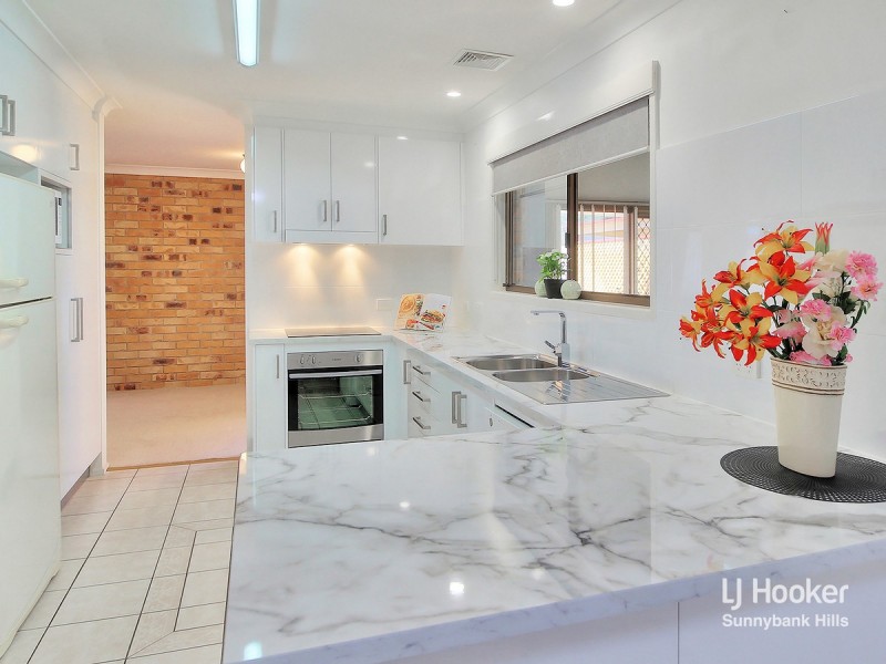 16 Monsour Street, Calamvale QLD 4116