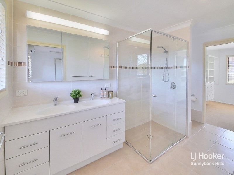 16 Monsour Street, Calamvale QLD 4116