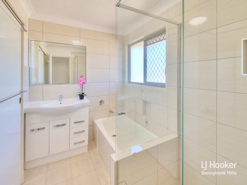 16 Monsour Street, Calamvale QLD 4116