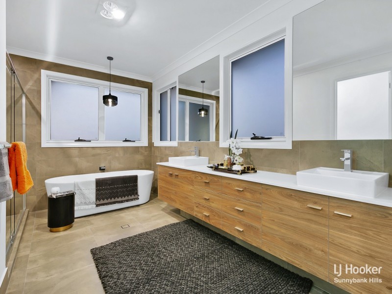 42 Altitude Street, Rochedale QLD 4123