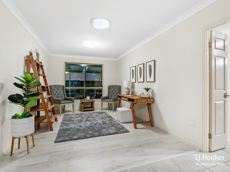 27 Barrington Place, Parkinson QLD 4115