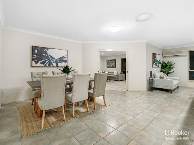 27 Barrington Place, Parkinson QLD 4115
