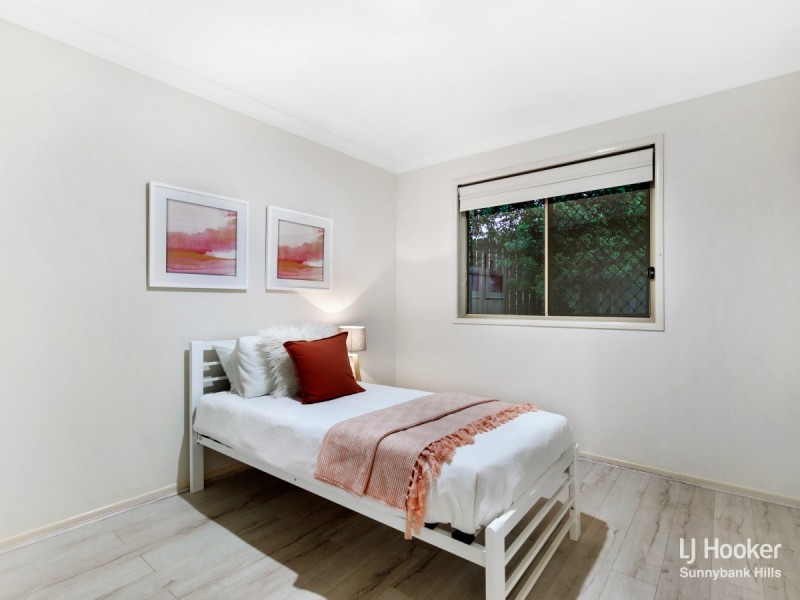 27 Barrington Place, Parkinson QLD 4115