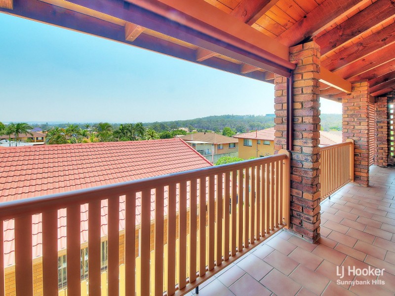 8 Zara Street, Robertson QLD 4109