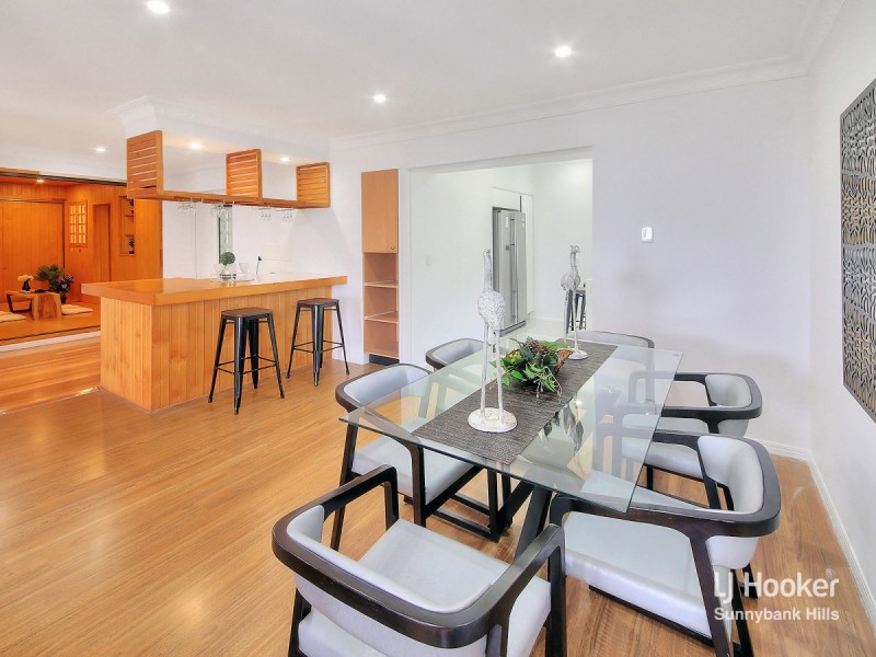 10 Sasha Street, Robertson QLD 4109