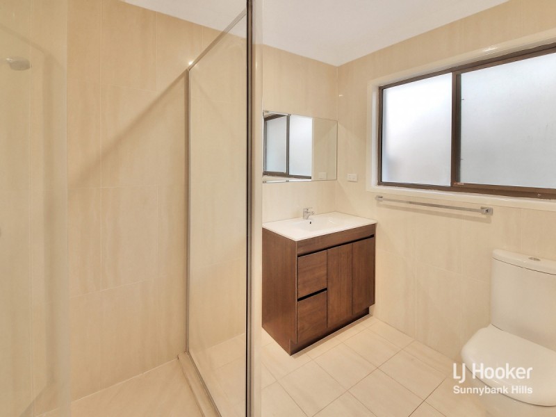 10 Sasha Street, Robertson QLD 4109