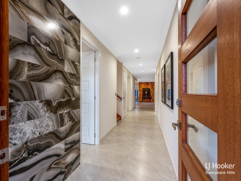 8 Peridot Place, Rochedale QLD 4123