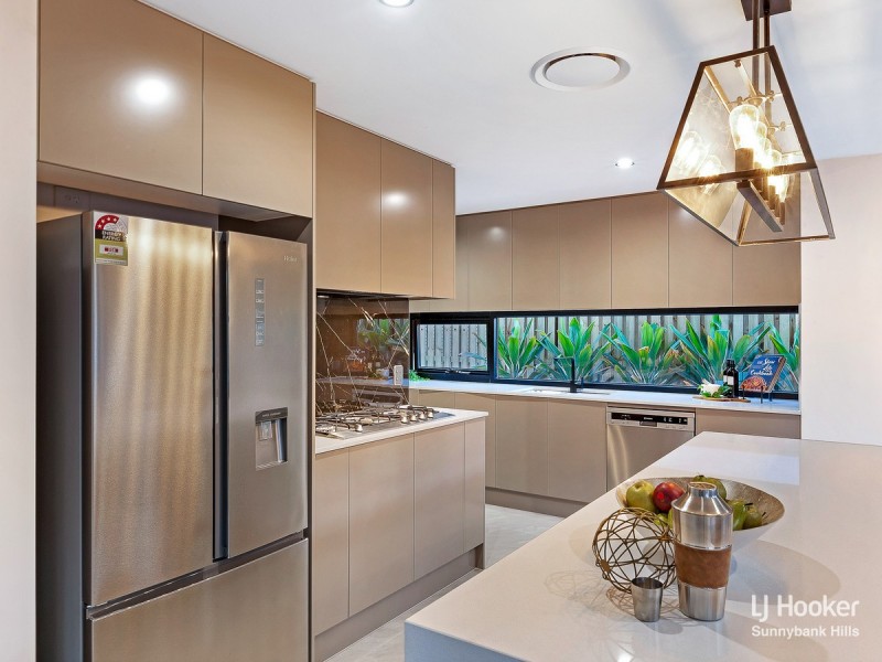 8 Peridot Place, Rochedale QLD 4123