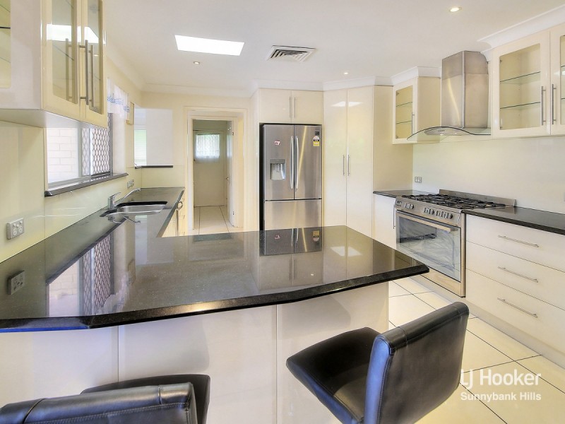 500 Mains Road, Macgregor QLD 4109