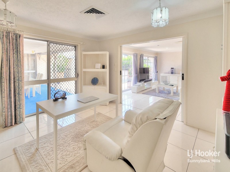 500 Mains Road, Macgregor QLD 4109