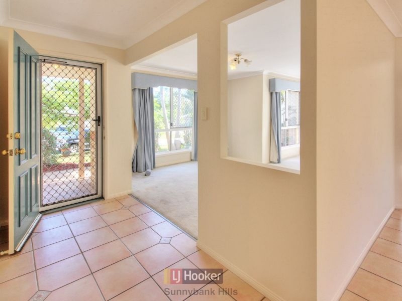 6 Sorbus Court, Calamvale QLD 4116
