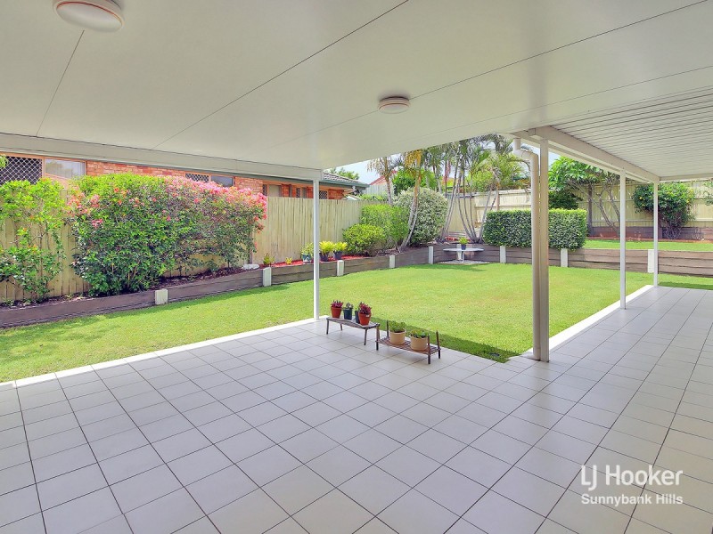 42 Glenfield Street, Parkinson QLD 4115