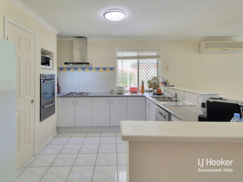 42 Glenfield Street, Parkinson QLD 4115