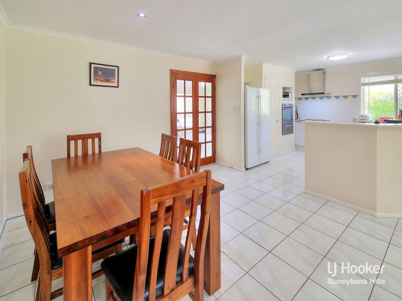 42 Glenfield Street, Parkinson QLD 4115