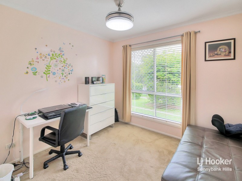 42 Glenfield Street, Parkinson QLD 4115