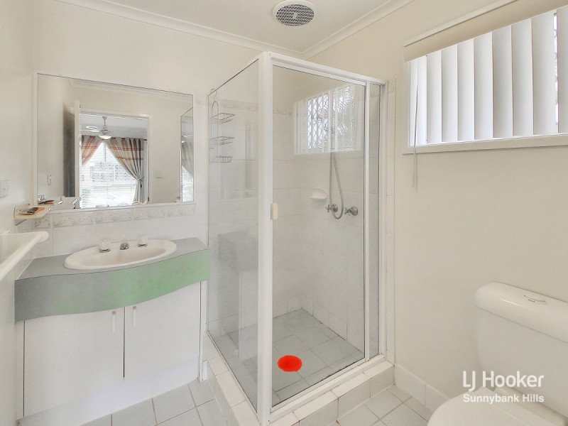 42 Glenfield Street, Parkinson QLD 4115