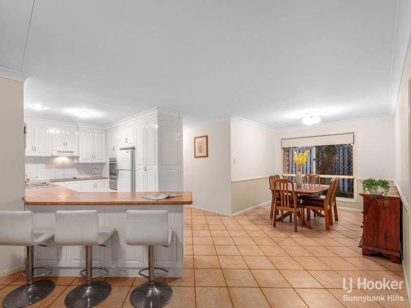 73 Hummingbird Crescent, Wishart QLD 4122