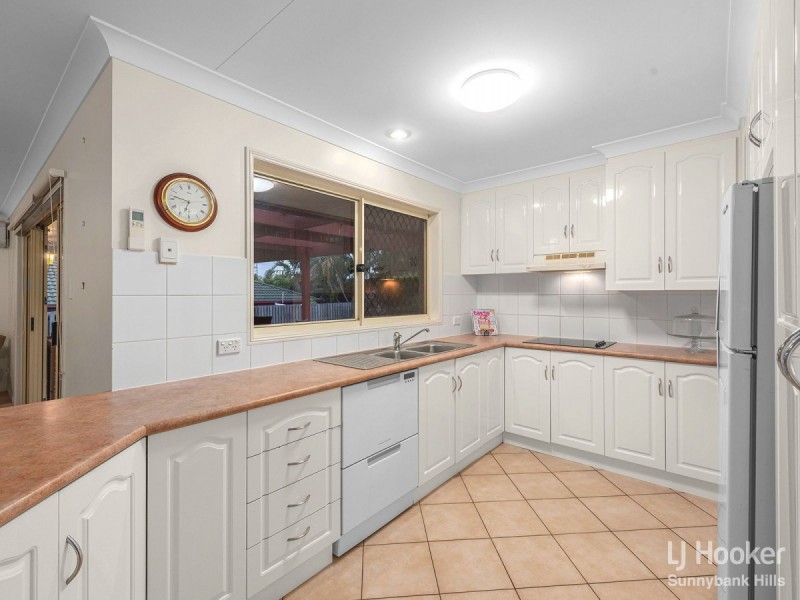 73 Hummingbird Crescent, Wishart QLD 4122