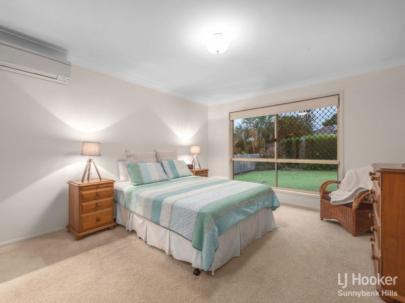 73 Hummingbird Crescent, Wishart QLD 4122