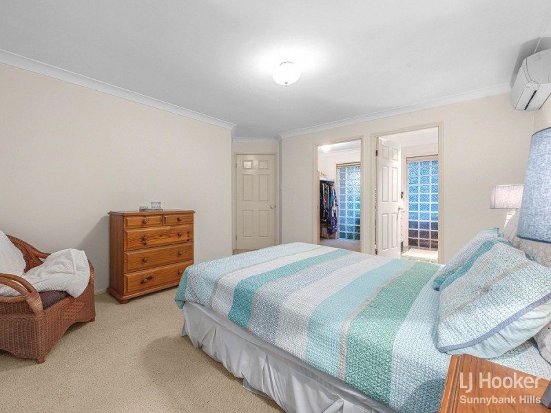 73 Hummingbird Crescent, Wishart QLD 4122