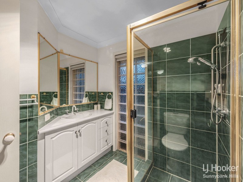 73 Hummingbird Crescent, Wishart QLD 4122