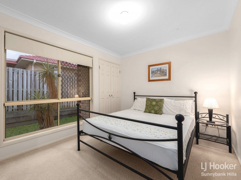73 Hummingbird Crescent, Wishart QLD 4122