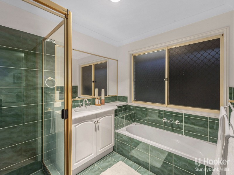 73 Hummingbird Crescent, Wishart QLD 4122