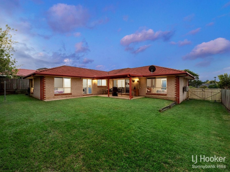 73 Hummingbird Crescent, Wishart QLD 4122
