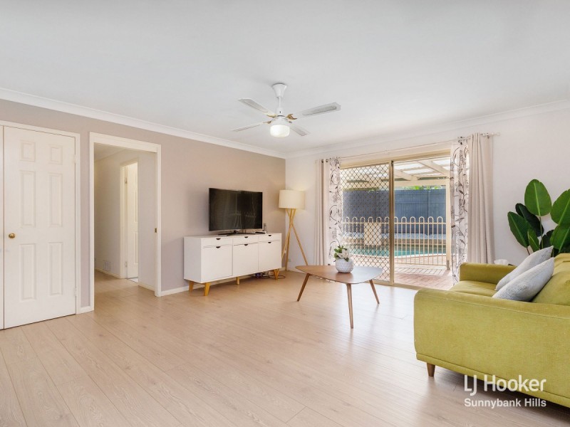 17 Aspen Crescent, Parkinson QLD 4115