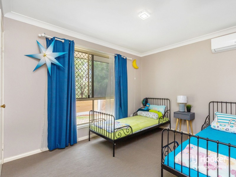 17 Aspen Crescent, Parkinson QLD 4115