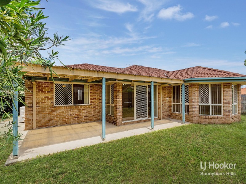 32 Pinedale Crescent, Parkinson QLD 4115