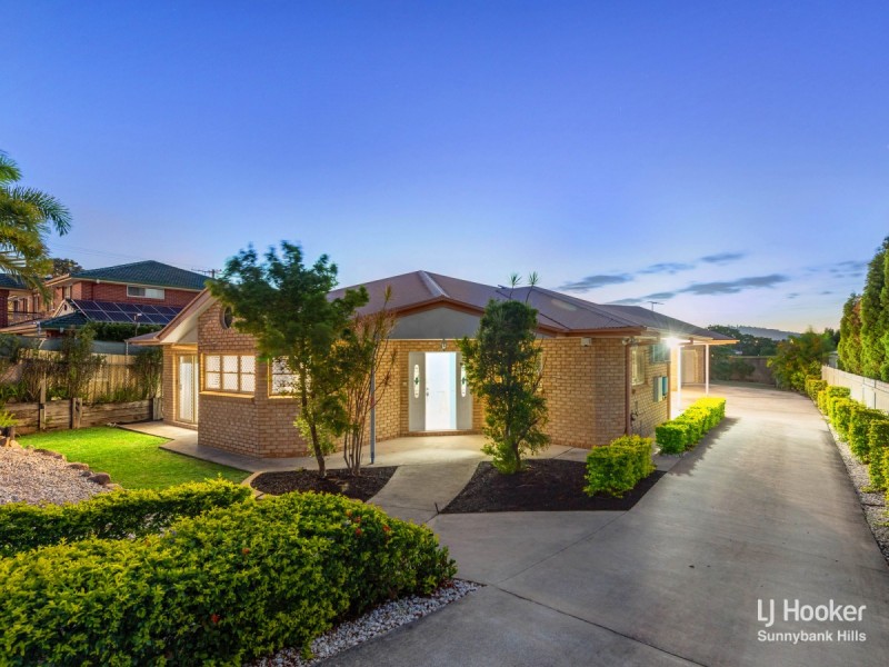 10 Mansfield Place, Mansfield QLD 4122