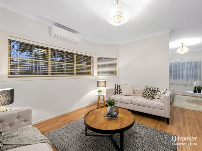 10 Mansfield Place, Mansfield QLD 4122