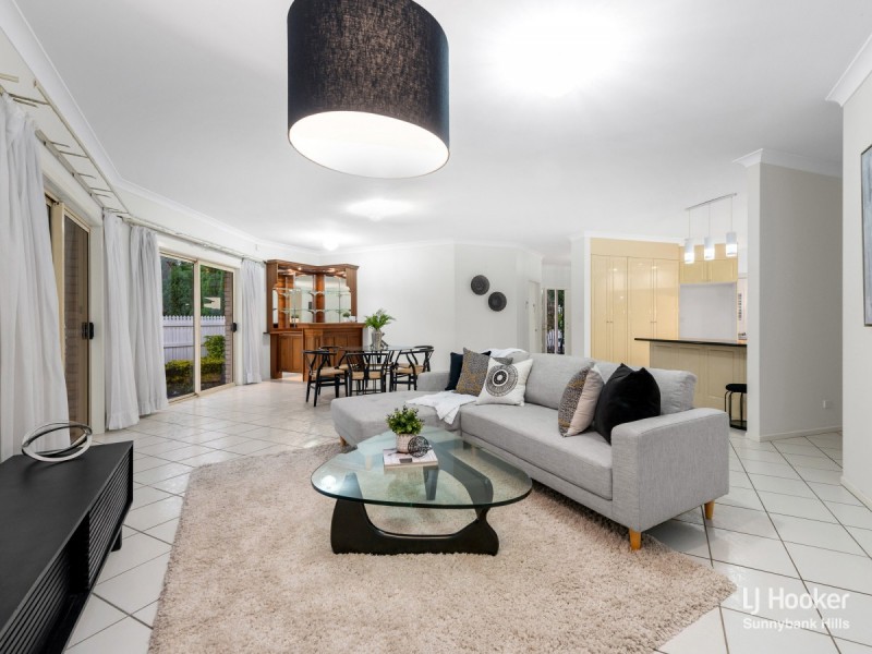 10 Mansfield Place, Mansfield QLD 4122