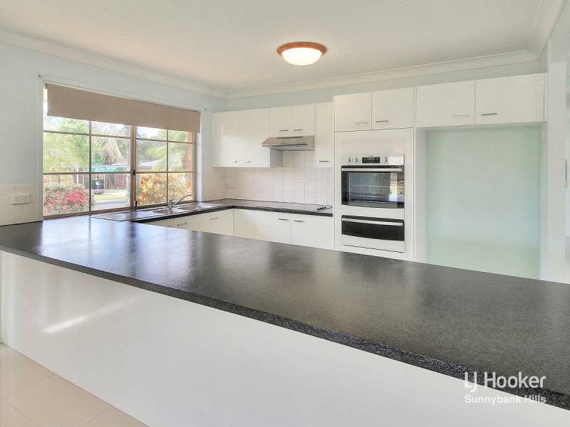 1 Karen Court, Runcorn QLD 4113