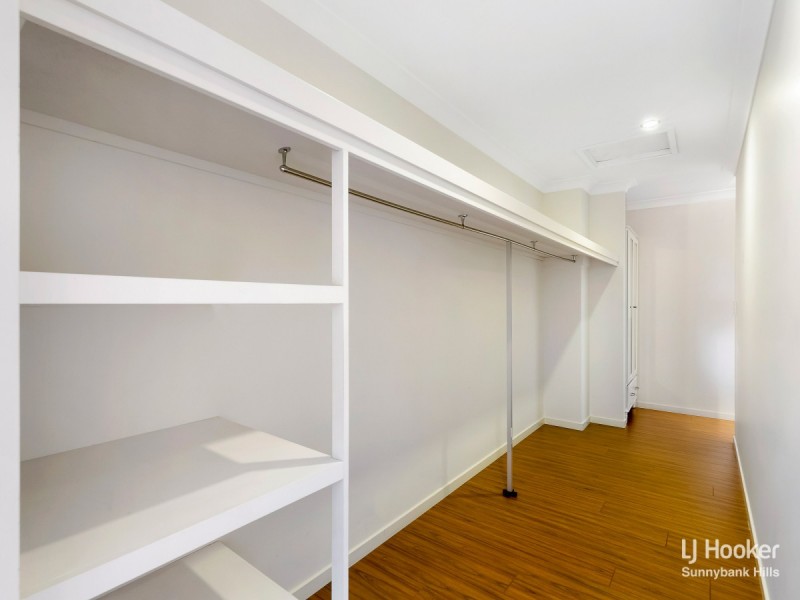 17 Southwalk Esplanade, Underwood QLD 4119