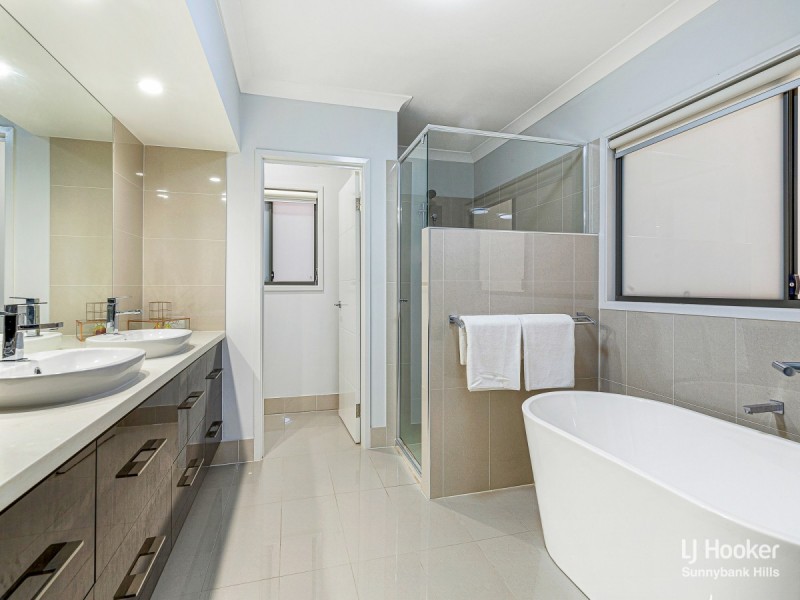 7 Skyview Avenue, Rochedale QLD 4123