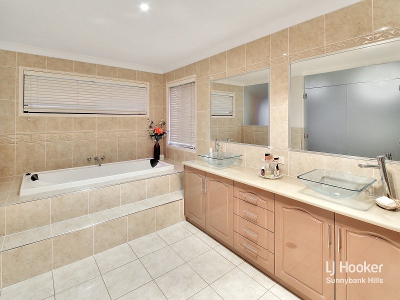 10 Hendy Street, Sunnybank Hills QLD 4109