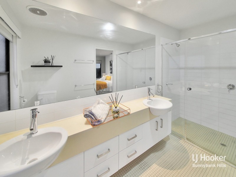 2 Mode Place, Eight Mile Plains QLD 4113