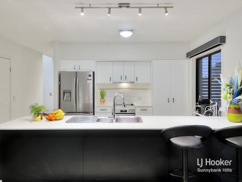 2 Mode Place, Eight Mile Plains QLD 4113