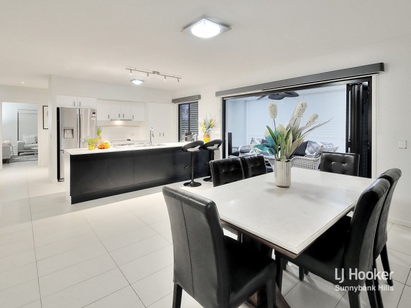 2 Mode Place, Eight Mile Plains QLD 4113