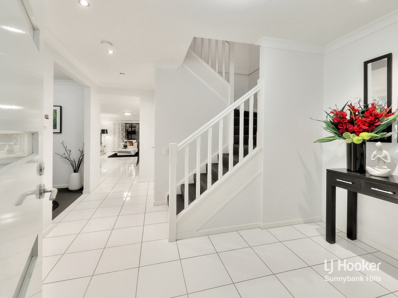 27 Collett Street, Eight Mile Plains QLD 4113