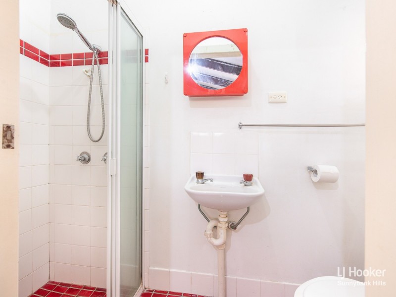 19 Freesia Street, Macgregor QLD 4109