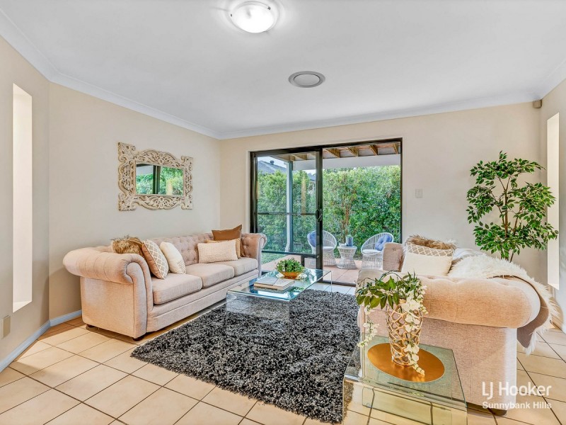 25 Regal Place, Eight Mile Plains QLD 4113