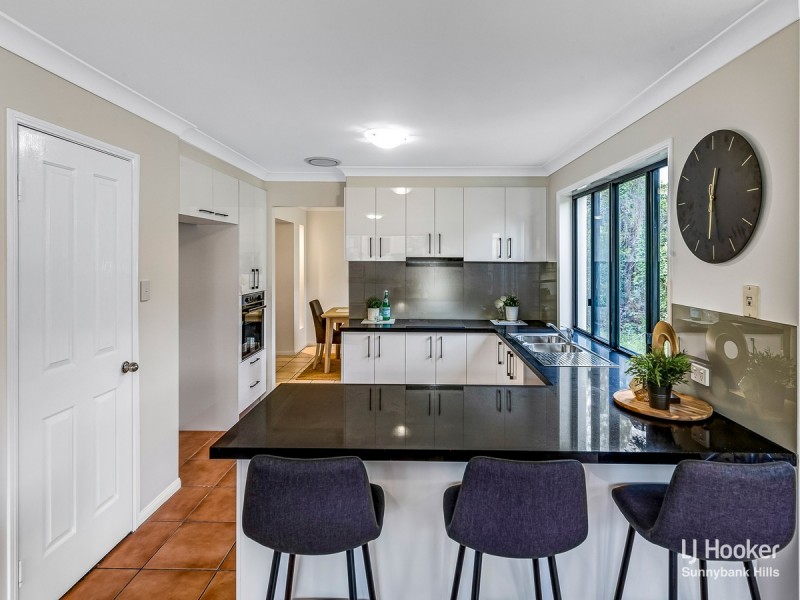 25 Regal Place, Eight Mile Plains QLD 4113